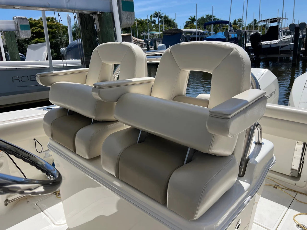 2019 Boston Whaler 250 OUTRAGE 25.0 feet, Naples, Florida #11