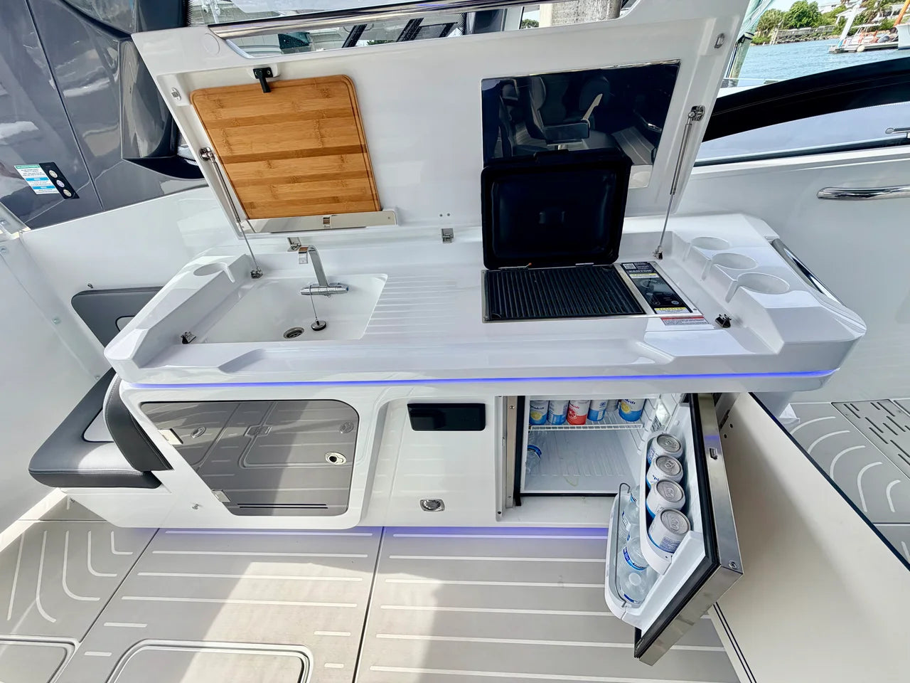 2025 Galeon 375 GTO 37.0 feet, Jupiter, Florida #27