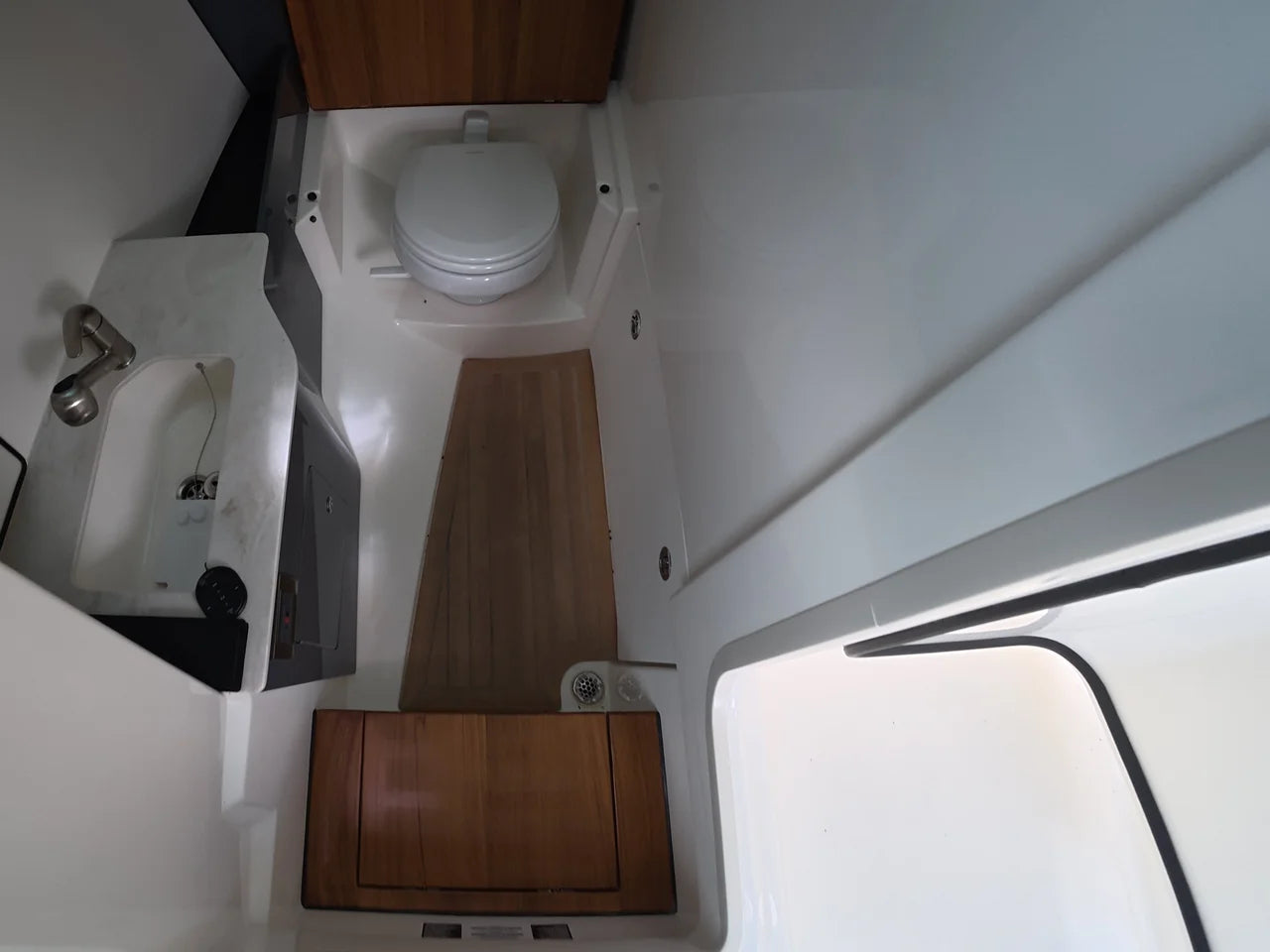 2025 Boston Whaler 330 Vantage 33.0 feet, Dennis, New Jersey #28