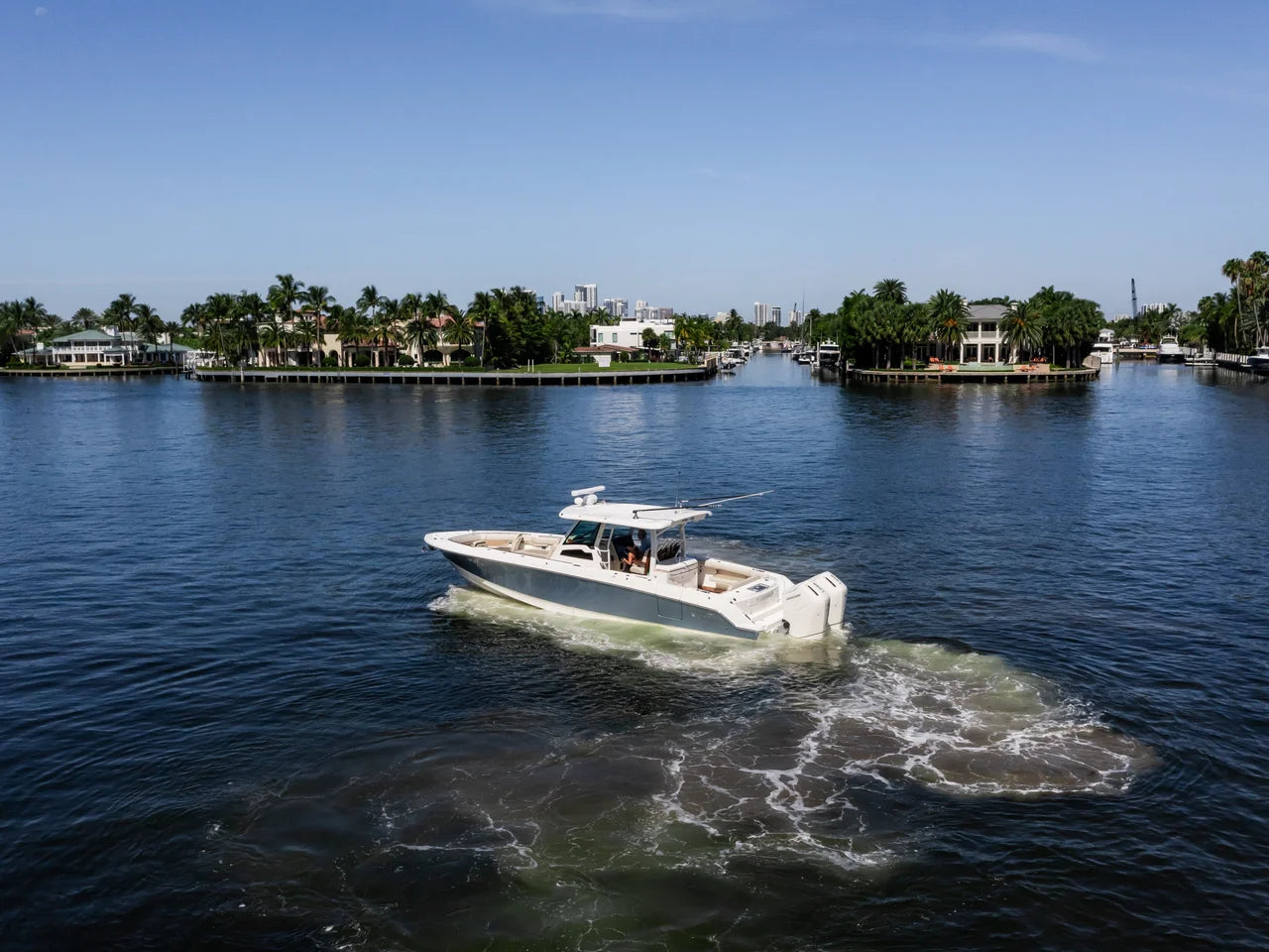 2024 Boston Whaler 380 OUTRAGE 38.0 feet, Ft. Lauderdale, FL #2