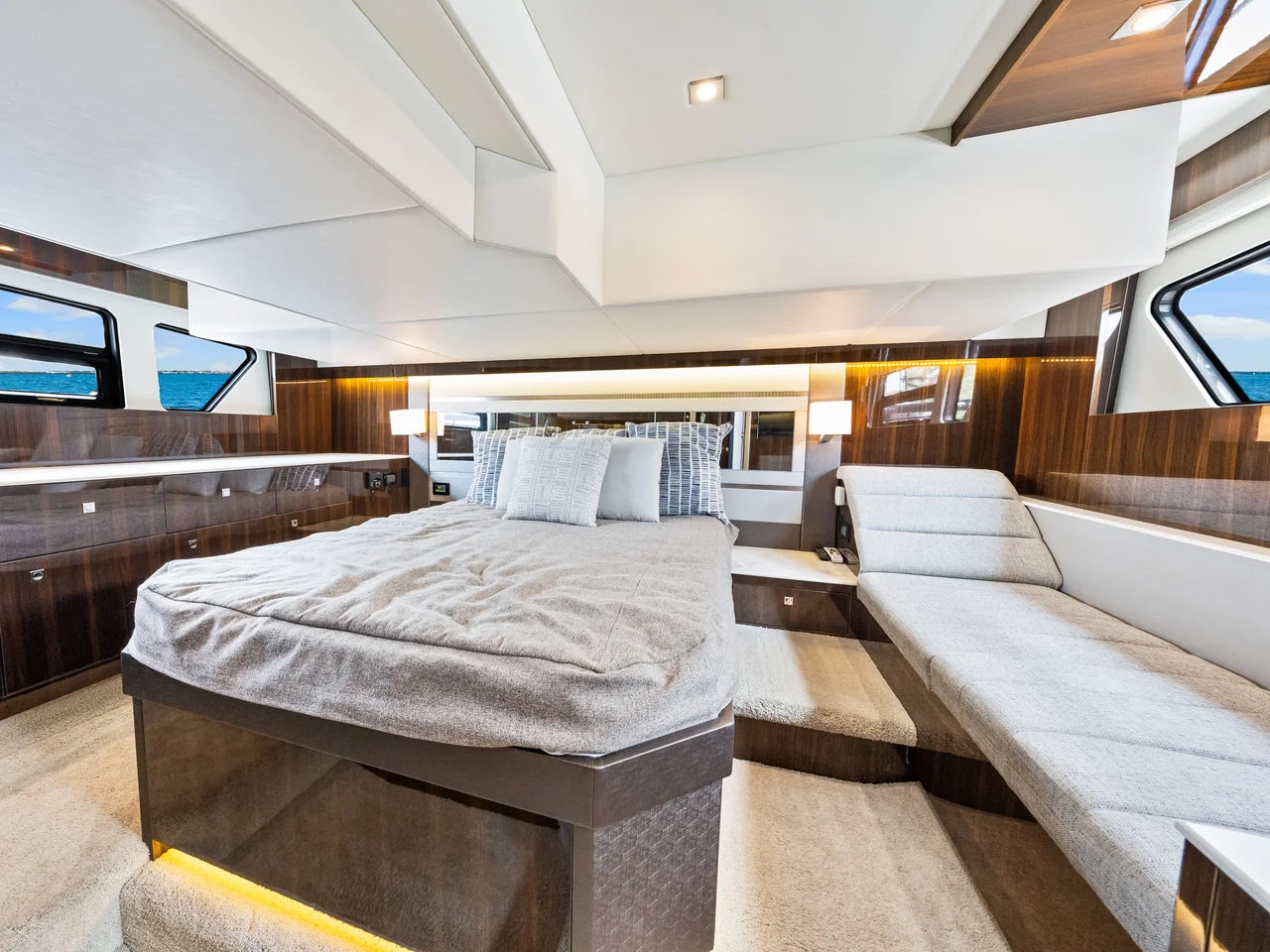 2022 Cruisers Yachts 46 Cantius 46.0 feet, Clearwater, Florida #65