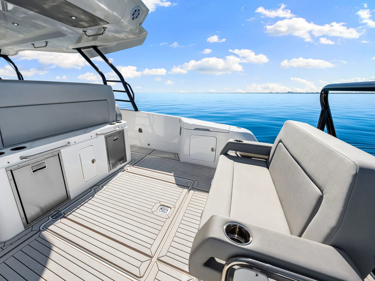 2026 Cruisers Yachts 38 VTR 38.0 feet, Clearwater, Florida #51