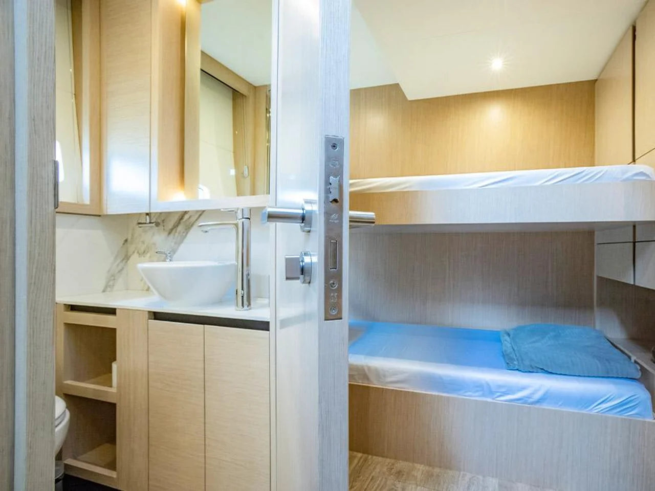 2026 Aquila 70 Luxury 70.0 feet, Inuvik, Northwest Territories #24