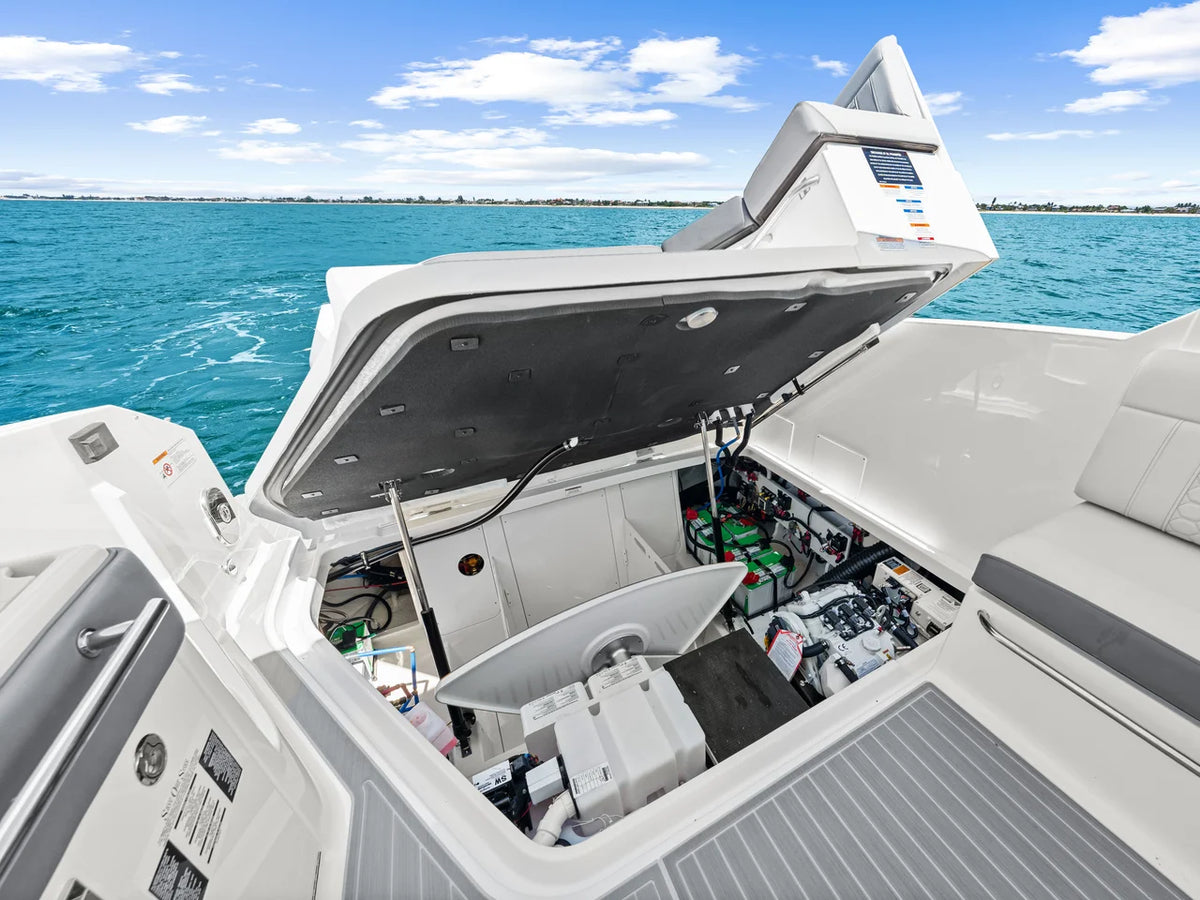2027 Sea Ray Sundancer 320 Outboard 32.0 feet, Venice, Florida #47