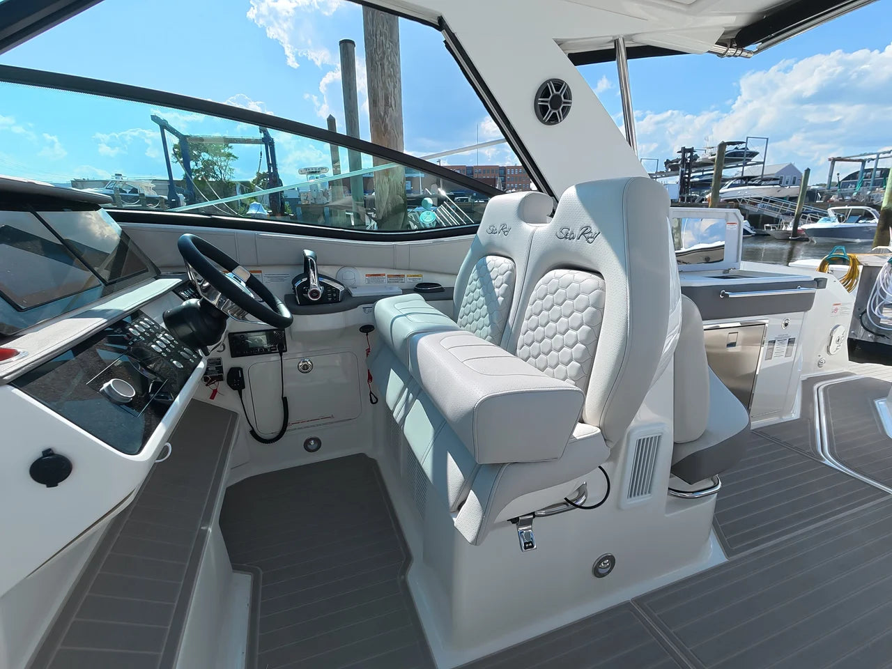 2026 Sea Ray Sundancer 320 Outboard 32.0 feet, Norwalk, Connecticut #16