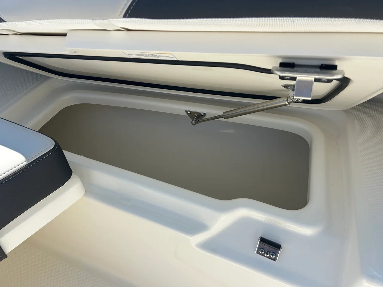2026 Boston Whaler 330 Outrage 33.0 feet, Pensacola, Florida #42