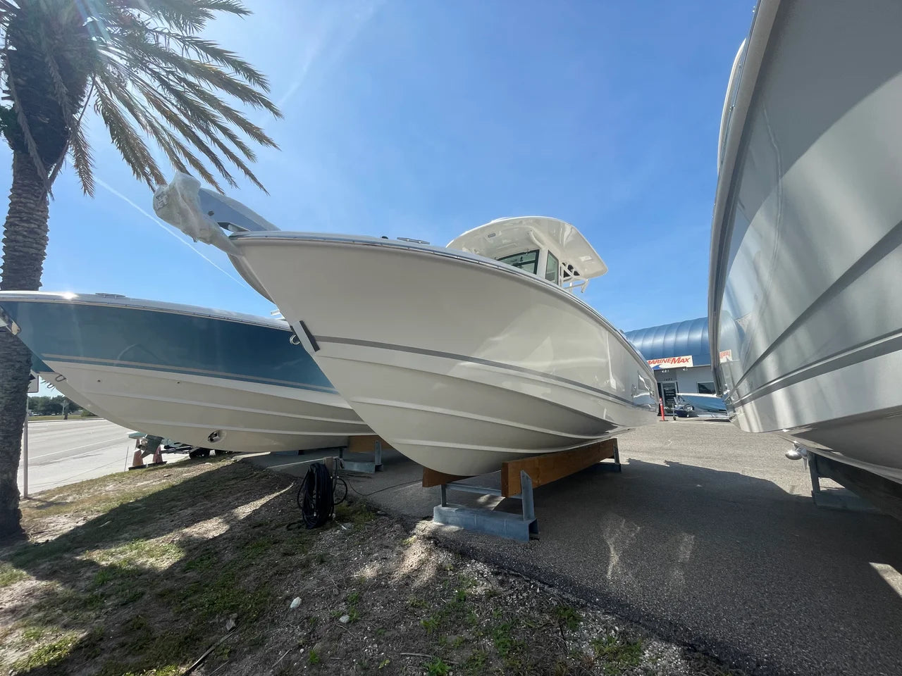 2026 Boston Whaler 250 Outrage 25.0 feet, Venice, Florida #1