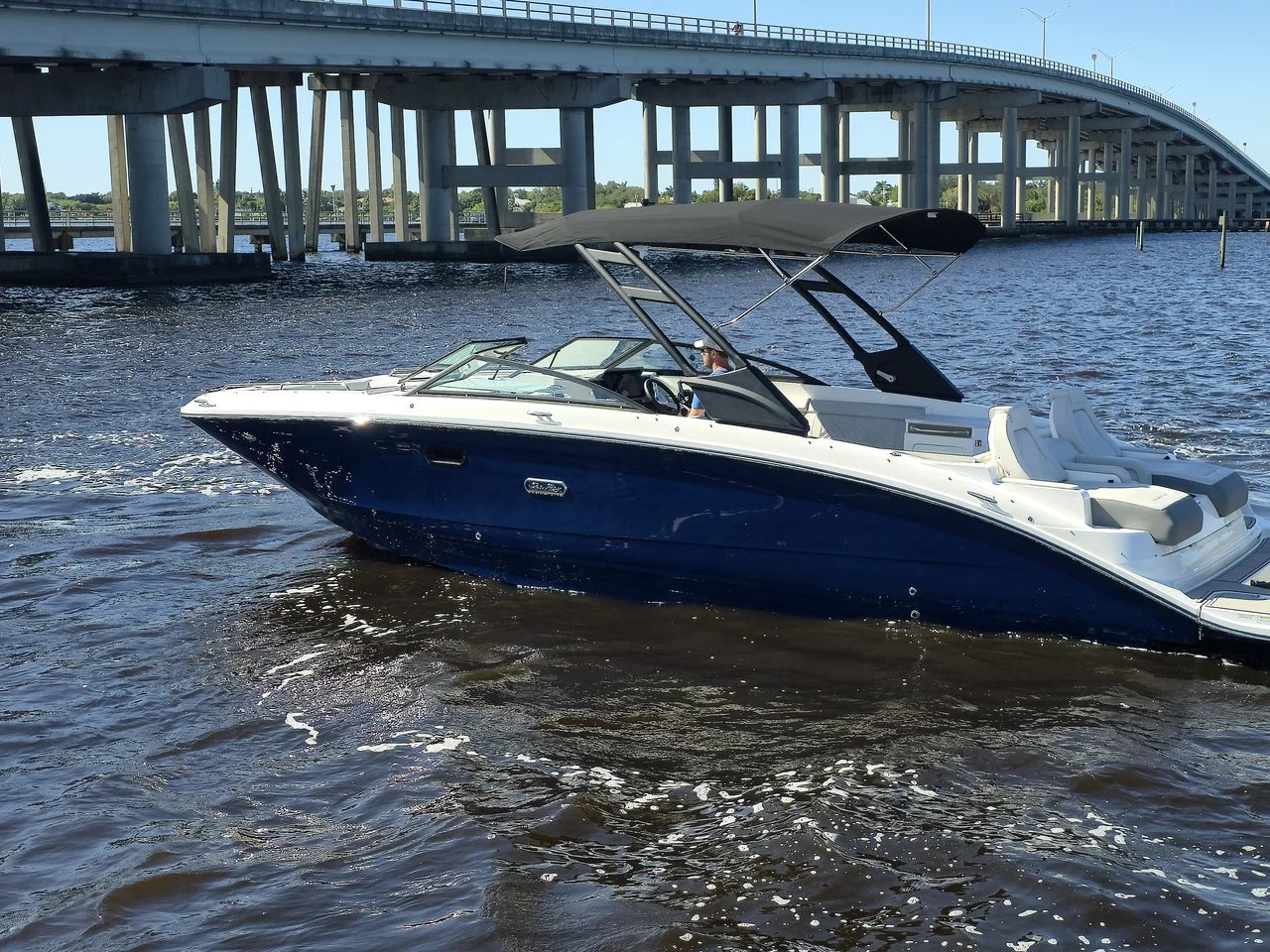 2026 Sea Ray SDX 290 Outboard 29.0 feet, Stuart, Florida #7