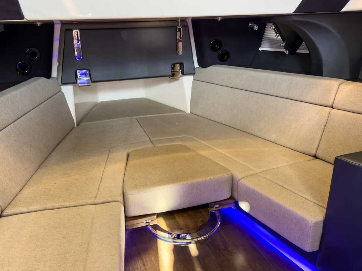 2026 Boston Whaler 420 Outrage 42.0 feet, Fort Myers, FL #24