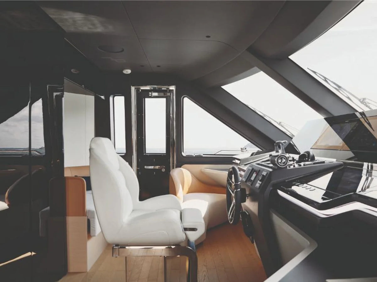2027 Azimut Grande Trideck 125.0 feet, Inuvik, Northwest Territories #39