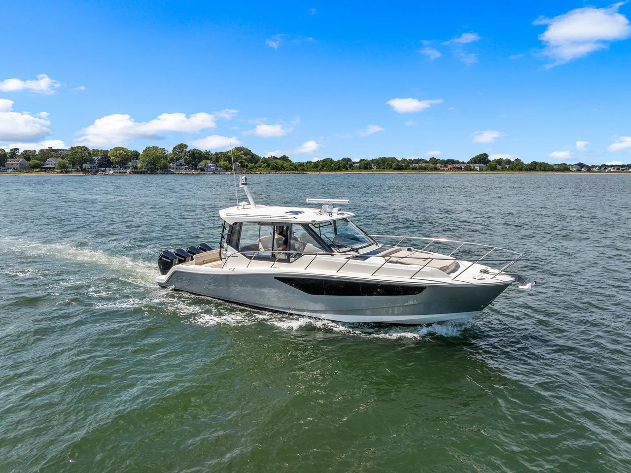 2025 Boston Whaler 405 Conquest 40.0 feet, Quincy, MA #1