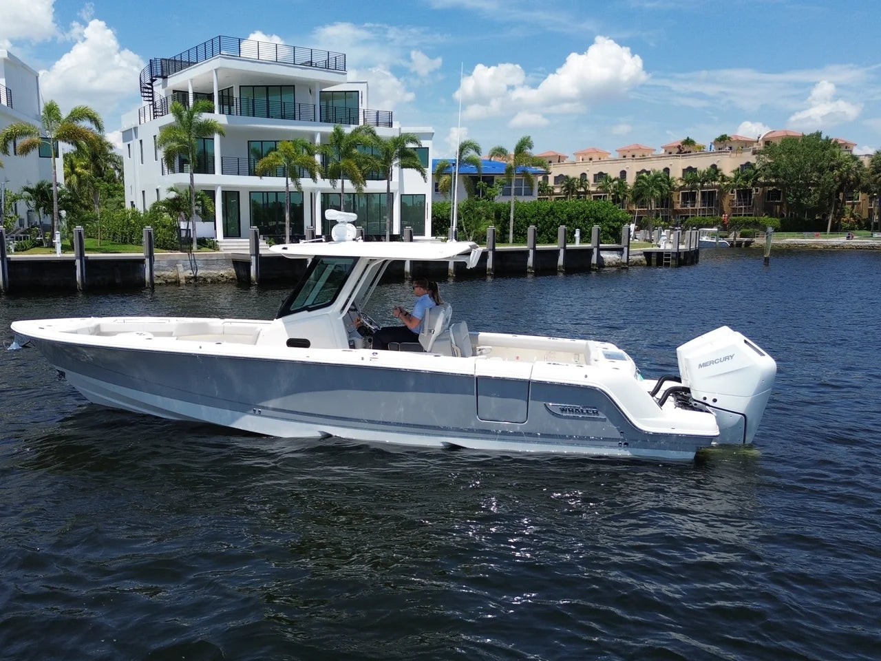 2026 Boston Whaler 330 Outrage 33.0 feet, Pompano Beach, Florida #9