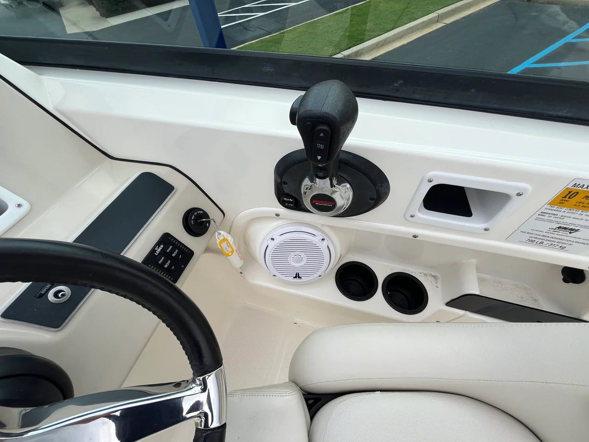 2013 Boston Whaler 230 VANTAGE 23.0 feet, Greenville, SC #23