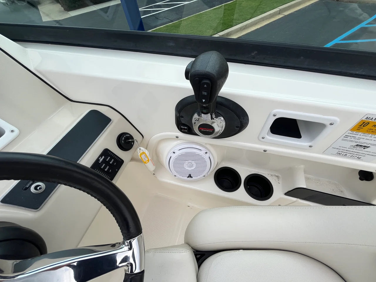 2013 Boston Whaler 230 VANTAGE 23.0 feet, Greenville, SC #23