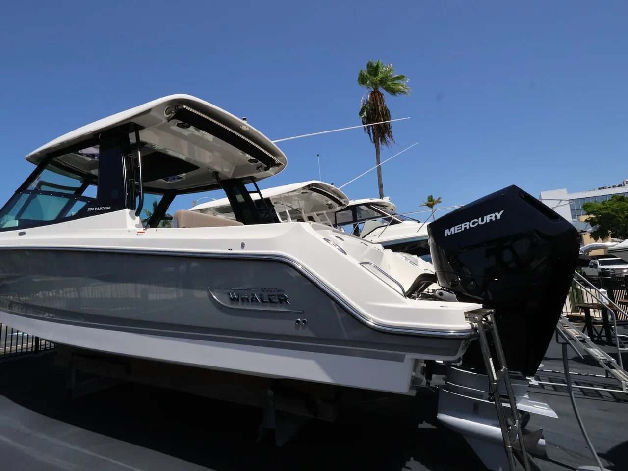 2026 Boston Whaler 330 Vantage 33.0 feet, Naples, Florida #2