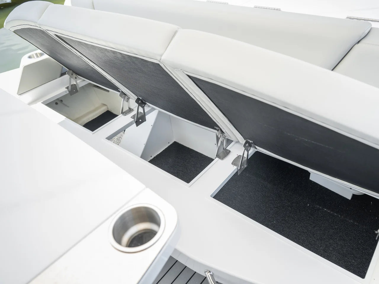 2026 Cruisers Yachts 50GLS OB 50.0 feet, Grasonville, MD #27