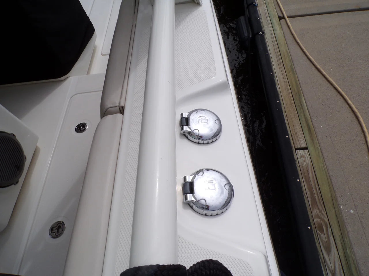 2018 Boston Whaler 420 OUTRAGE 42.0 feet, Naples, FL #92