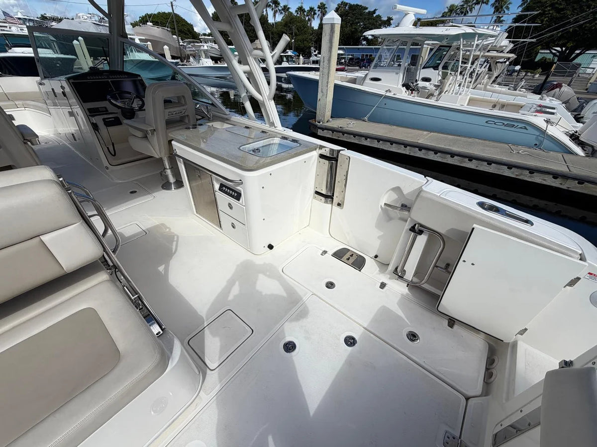 2021 Boston Whaler 320 VANTAGE 33.0 feet, Key Largo, FL #26