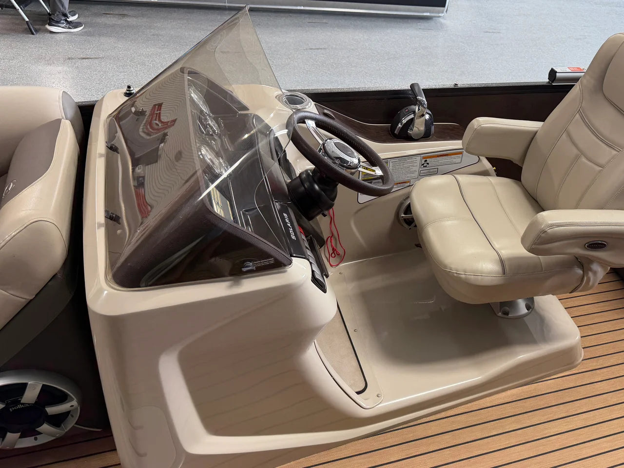 2016 Premier 235 SOLARIS 23.0 feet, Nisswa, Minnesota #43