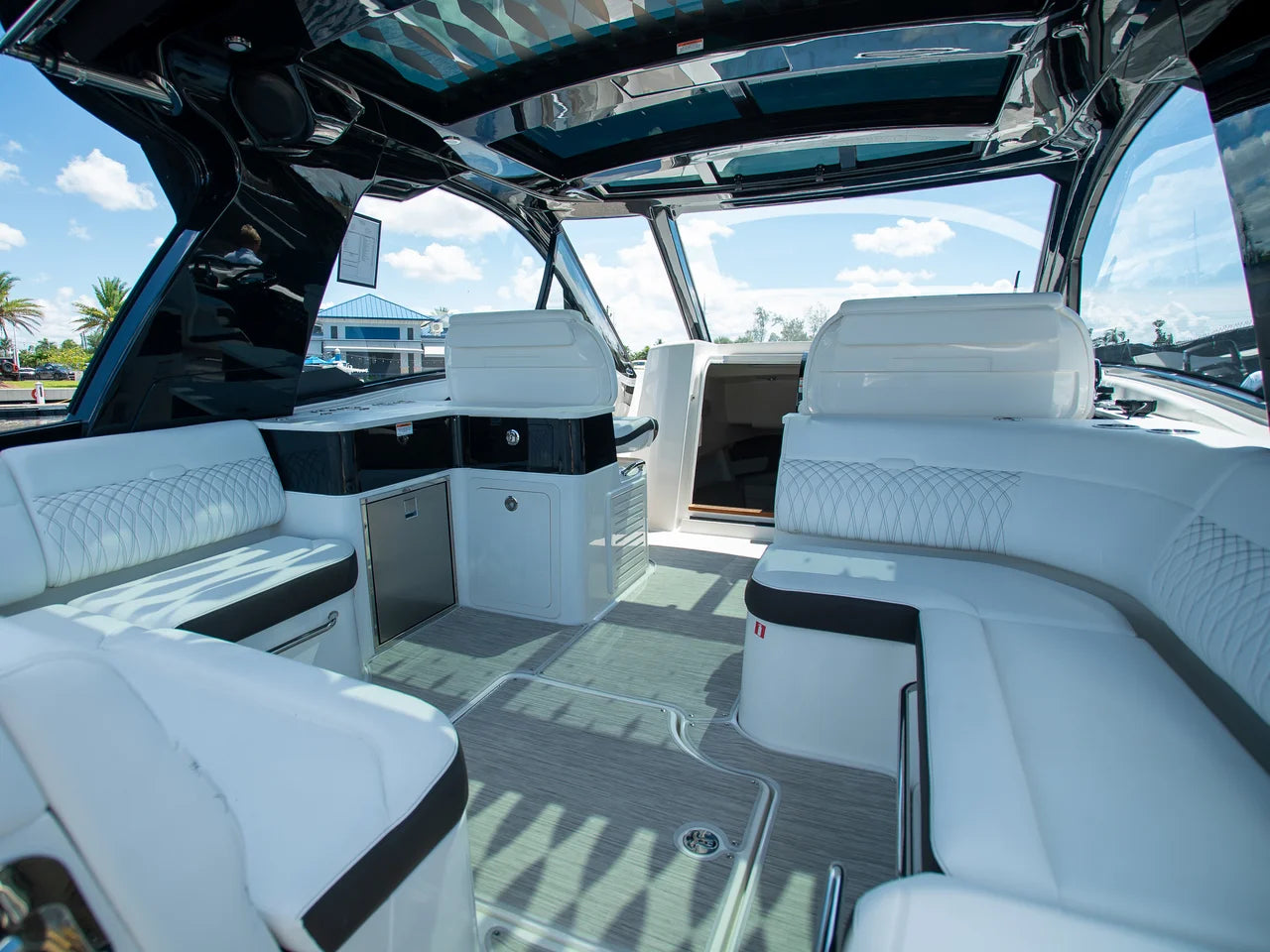 2026 Sea Ray Sundancer 370 Outboard 37.0 feet, Fort Myers, FL #5