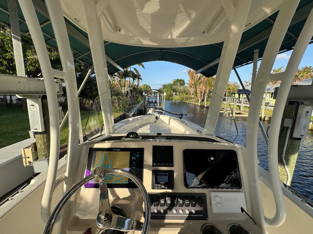2024 Boston Whaler 250 DAUNTLESS 25.0 feet, Stuart, Florida #25