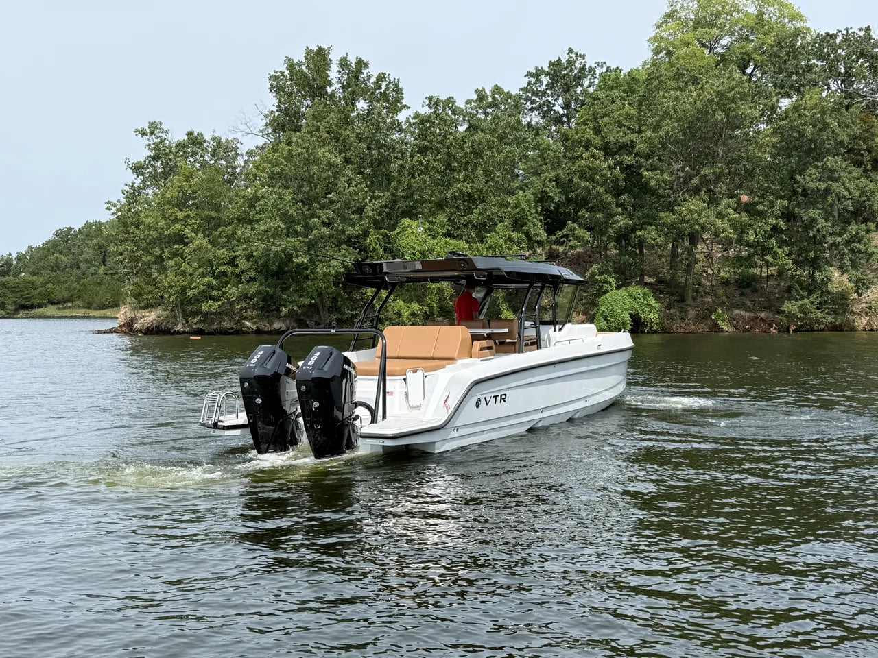 2027 Cruisers Yachts 38 VTR 38.0 feet, Lake Ozark, MO #3