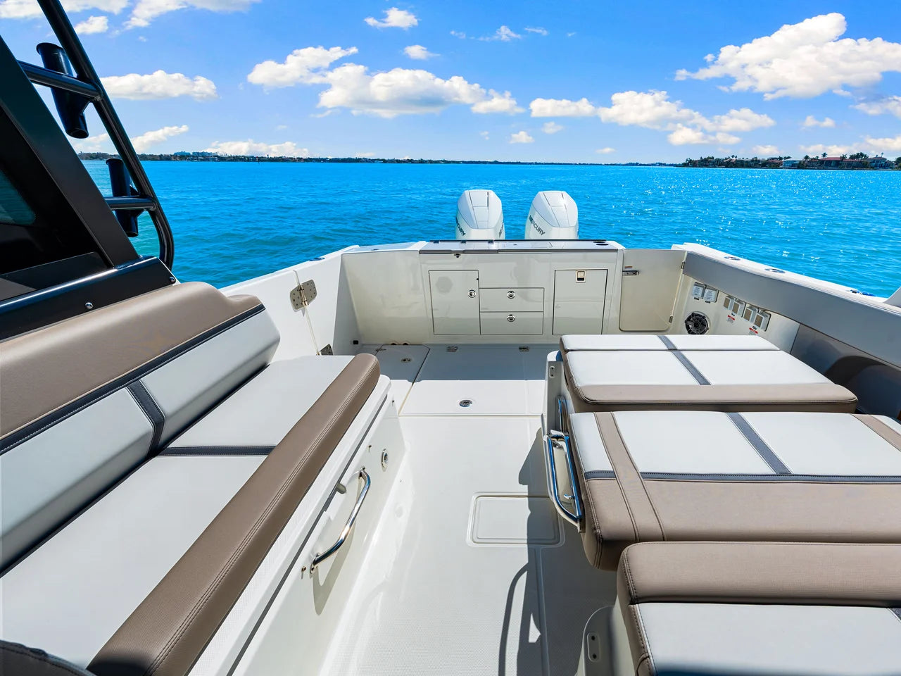 2026 Boston Whaler 330 Vantage 33.0 feet, Sarasota, FL #31