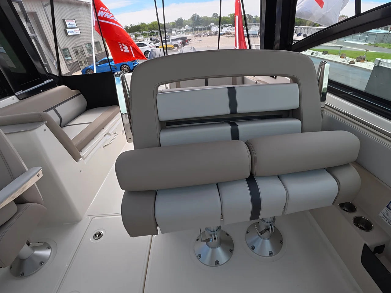 2025 Boston Whaler 330 Vantage 33.0 feet, Dennis, New Jersey #23