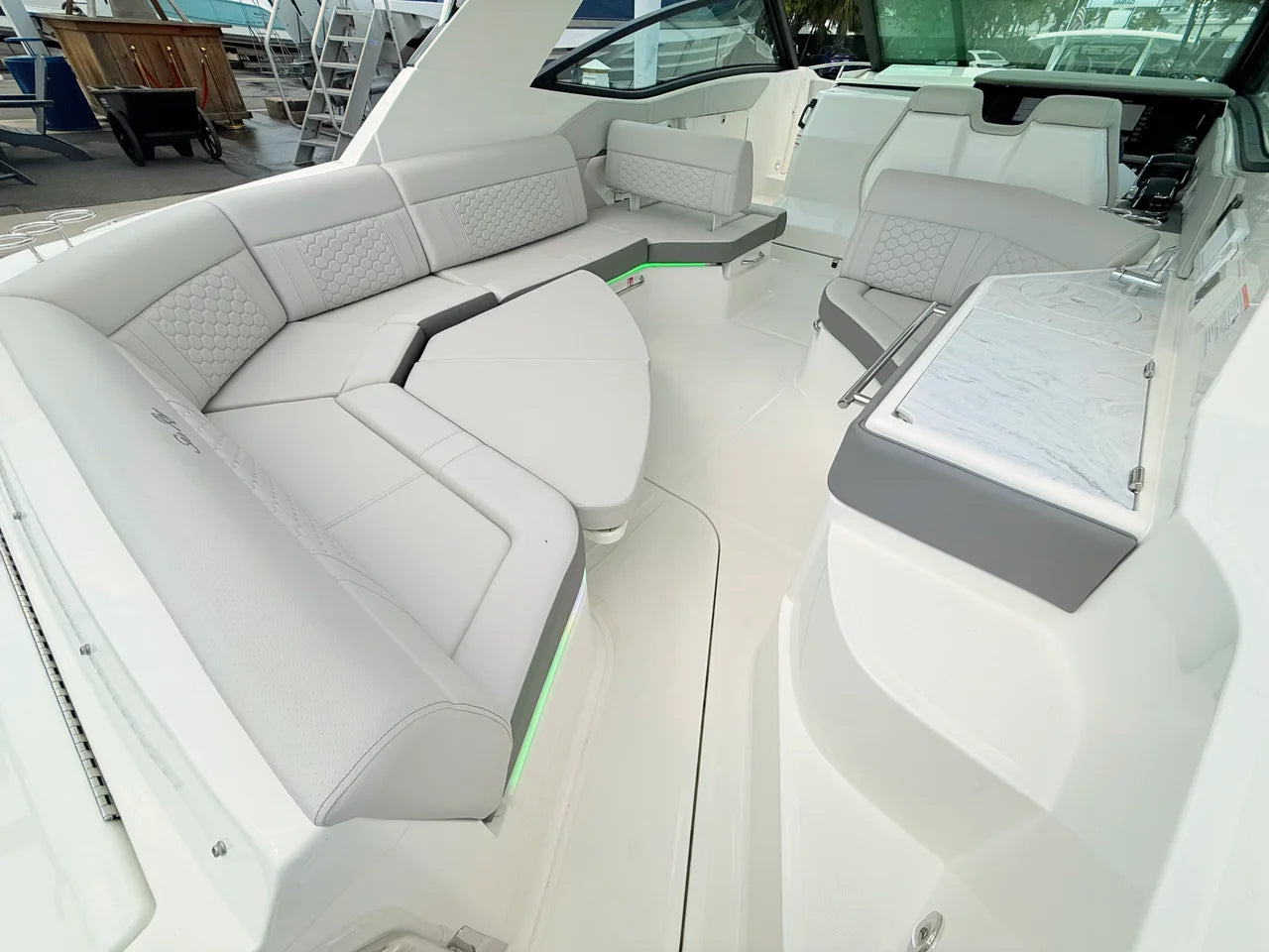 2026 Sea Ray Sundancer 320 Outboard 32.0 feet, St Petersburg, FL #31