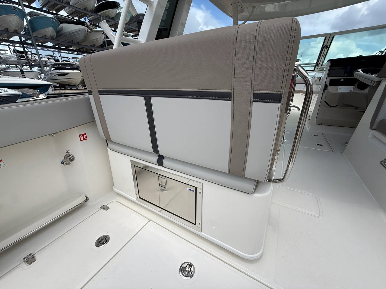 2027 Boston Whaler 330 Vantage 33.0 feet, Sarasota, FL #29