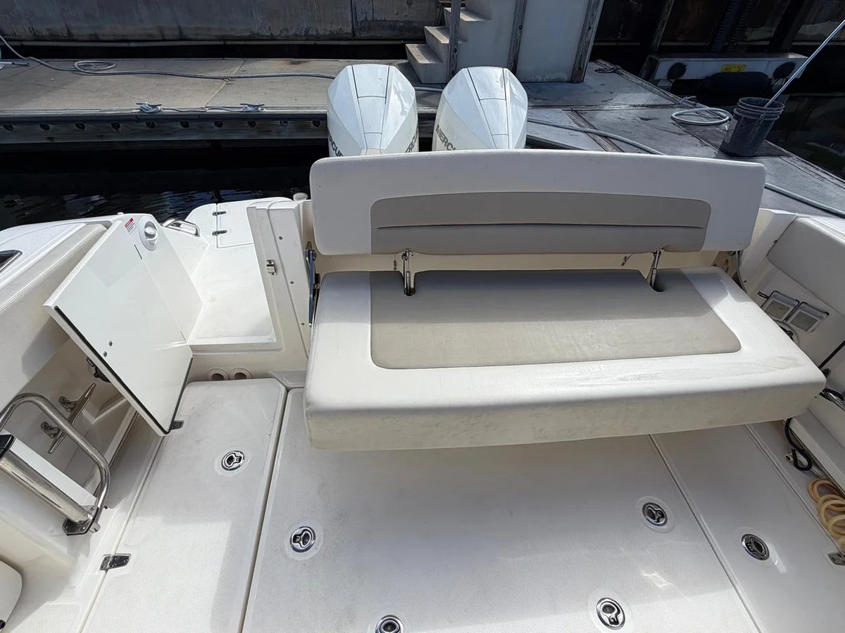 2021 Boston Whaler 320 VANTAGE 33.0 feet, Key Largo, FL #30