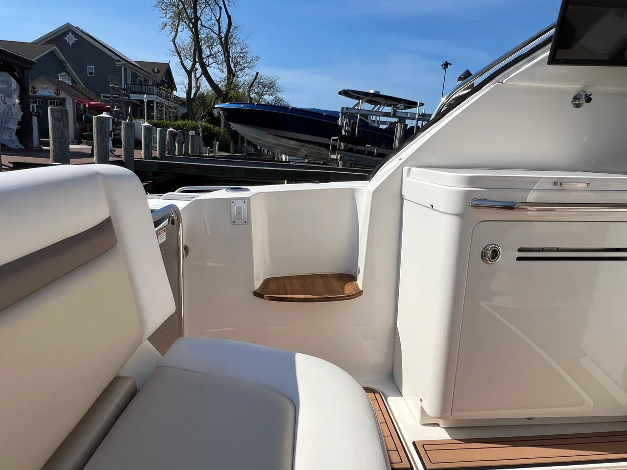2015 Sea Ray 410 Sundancer 41.0 feet, Huntington, NY #19