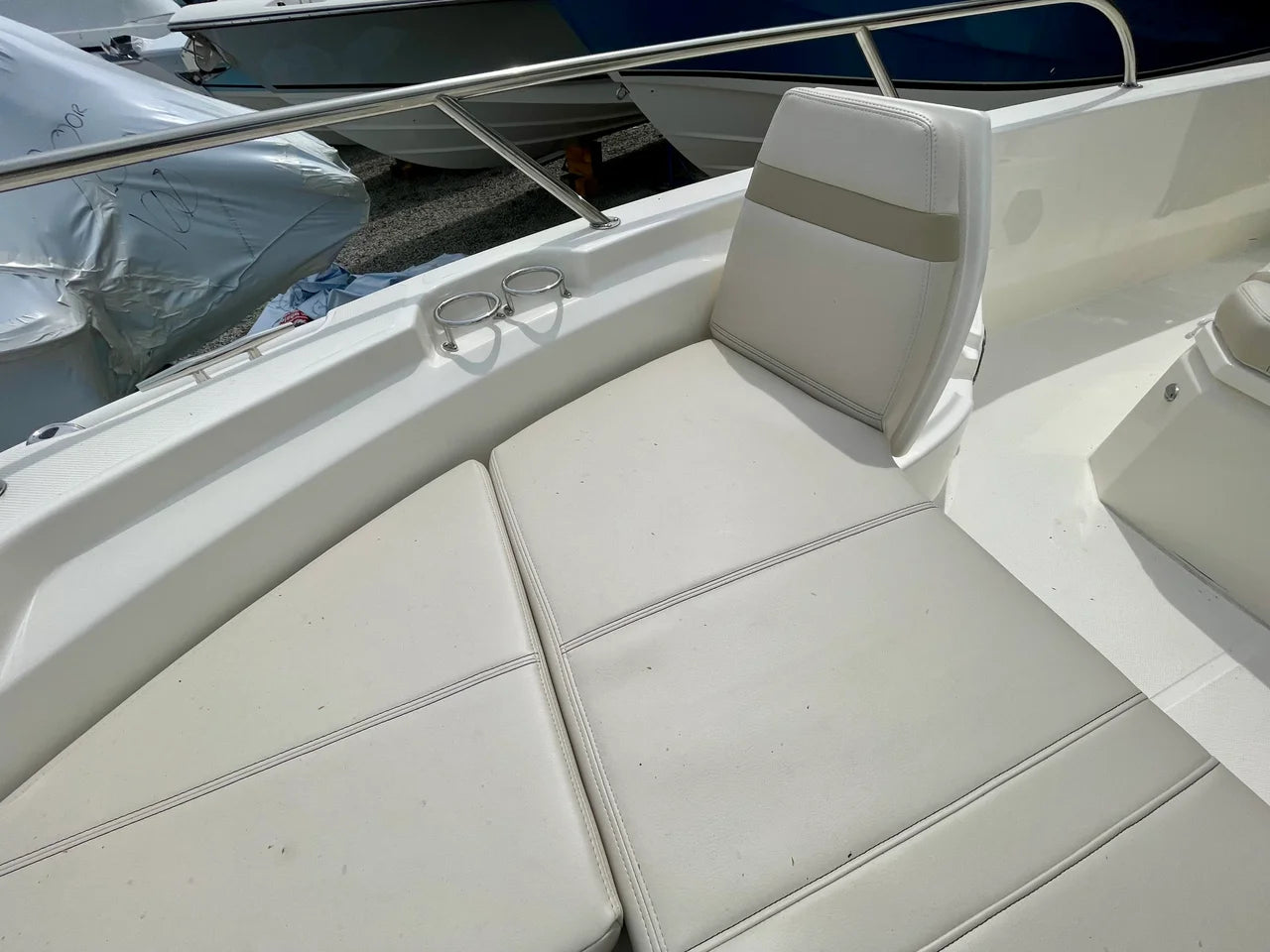 2026 Boston Whaler 250 Dauntless 25.0 feet, Quincy, MA #12