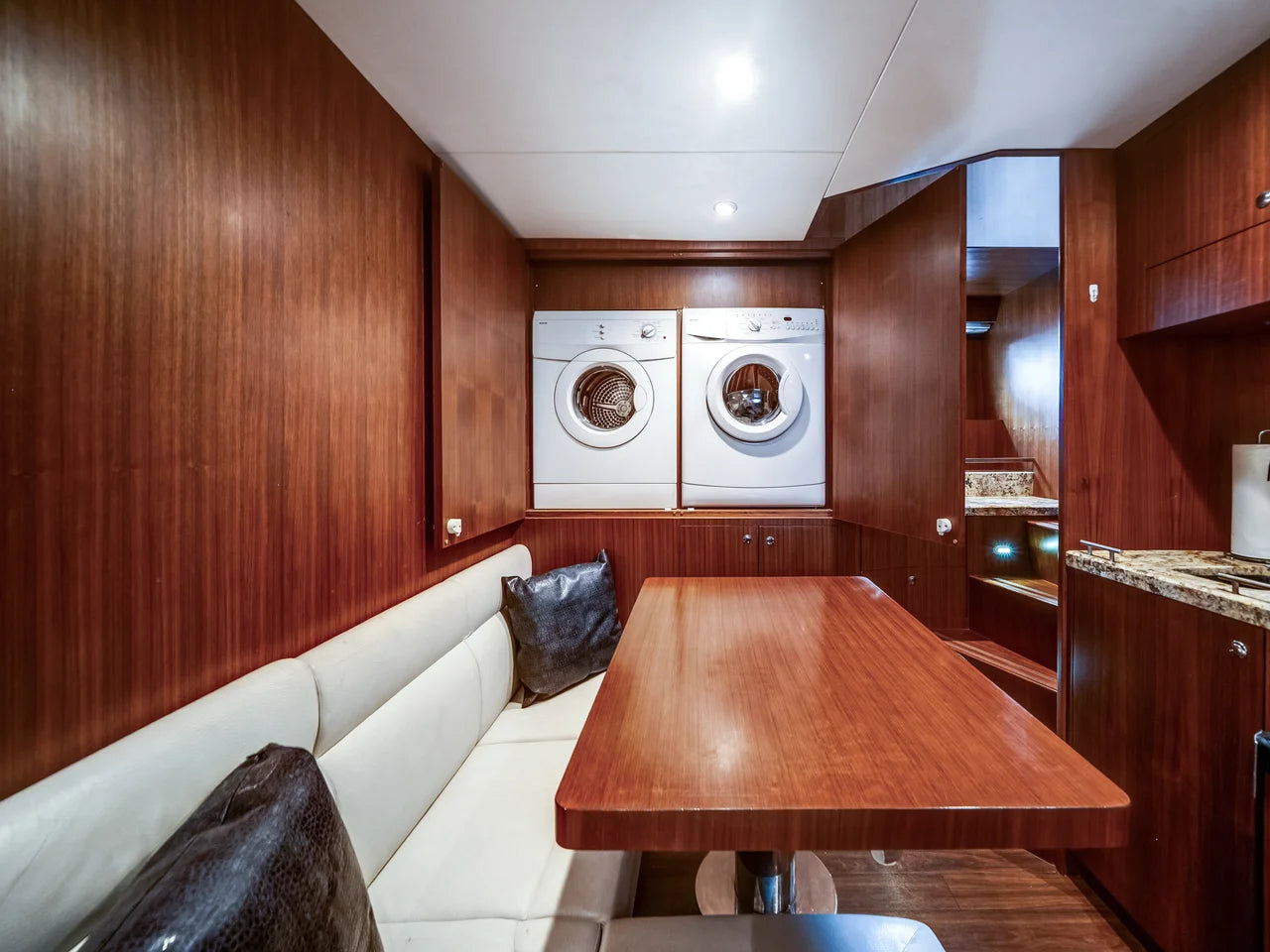 2016 Ocean Alexander 90 SKY LOUNGE 90.0 feet, Ft Lauderdale, FL #66