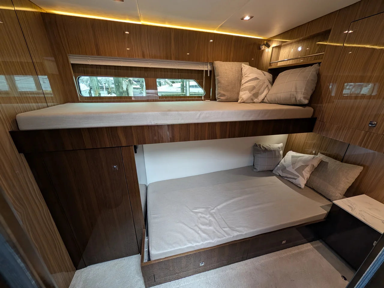 2022 Cruisers Yachts 54 Cantius 54.0 feet, Grasonville, MD #45
