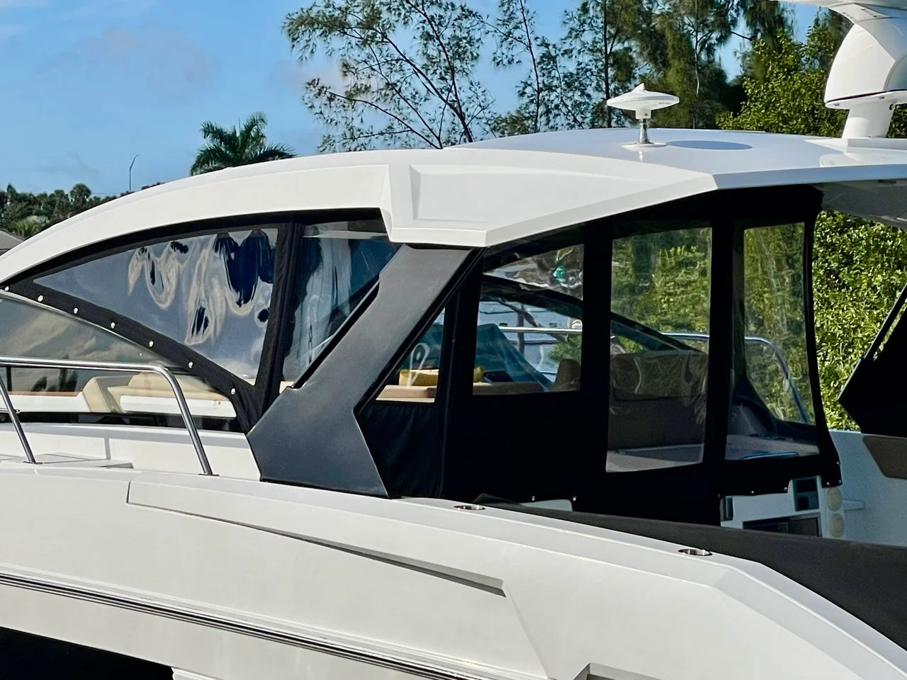 2016 Cruisers Yachts 390 EXPRESS COUPE 39.0 feet, Stuart, FL #6