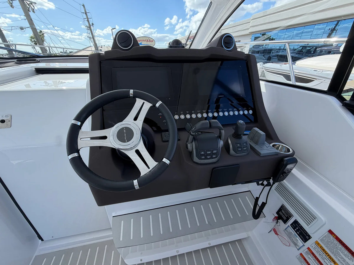 2027 Azimut A45 45.0 feet, Stuart, Florida #41