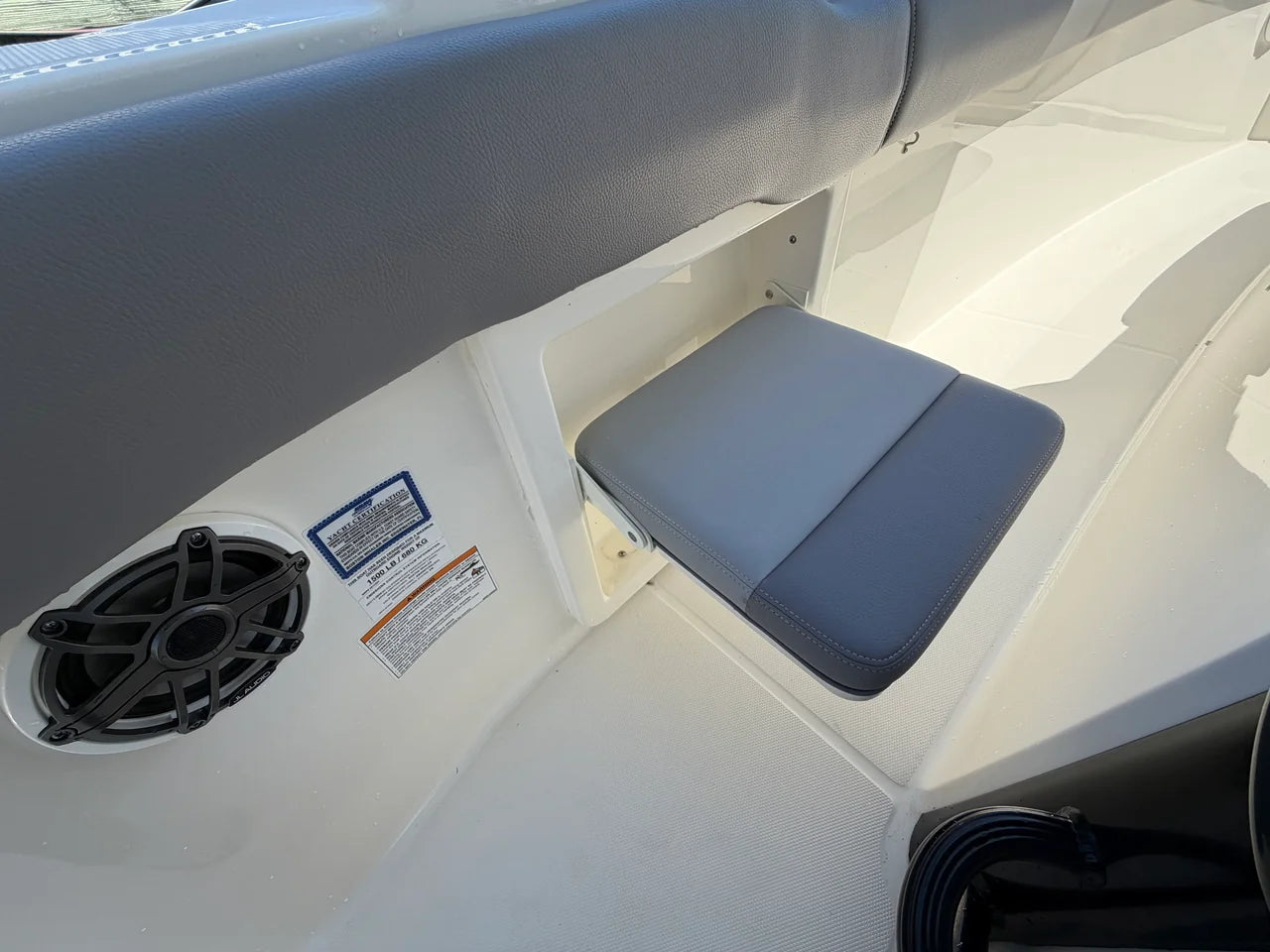 2024 Boston Whaler 330 OUTRAGE 33.0 feet, Huntington, NY #41