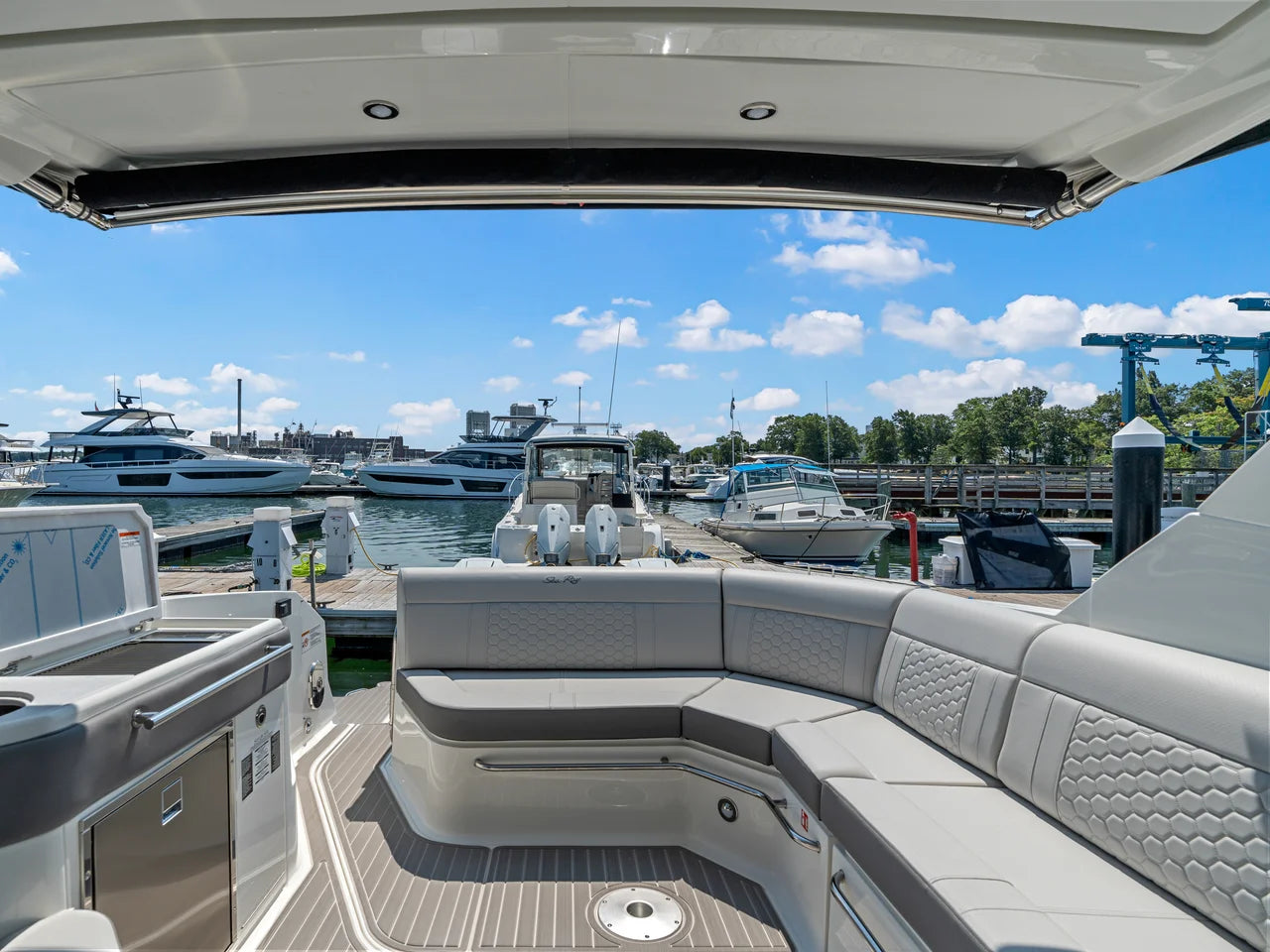 2027 Sea Ray Sundancer 320 Outboard 32.0 feet, Quincy, MA #11