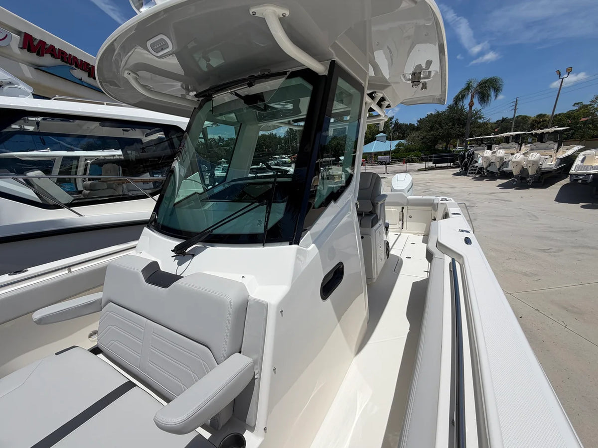 2026 Boston Whaler 330 Outrage 33.0 feet, Stuart, Florida #48