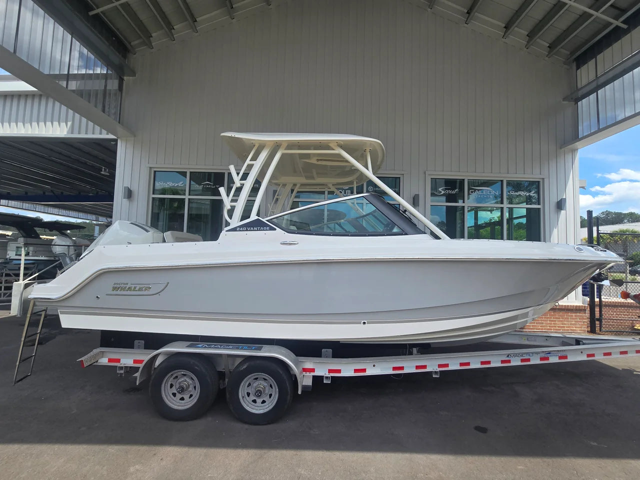 2026 Boston Whaler 240 Vantage 24.0 feet, Charleston, SC #1