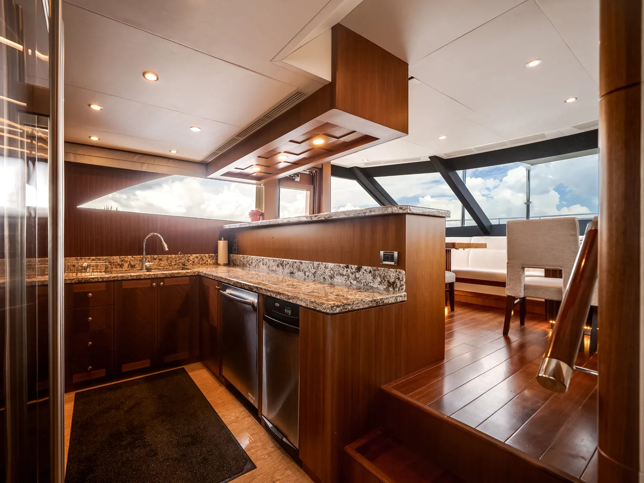 2016 Ocean Alexander 90 SKY LOUNGE 90.0 feet, Ft Lauderdale, FL #22