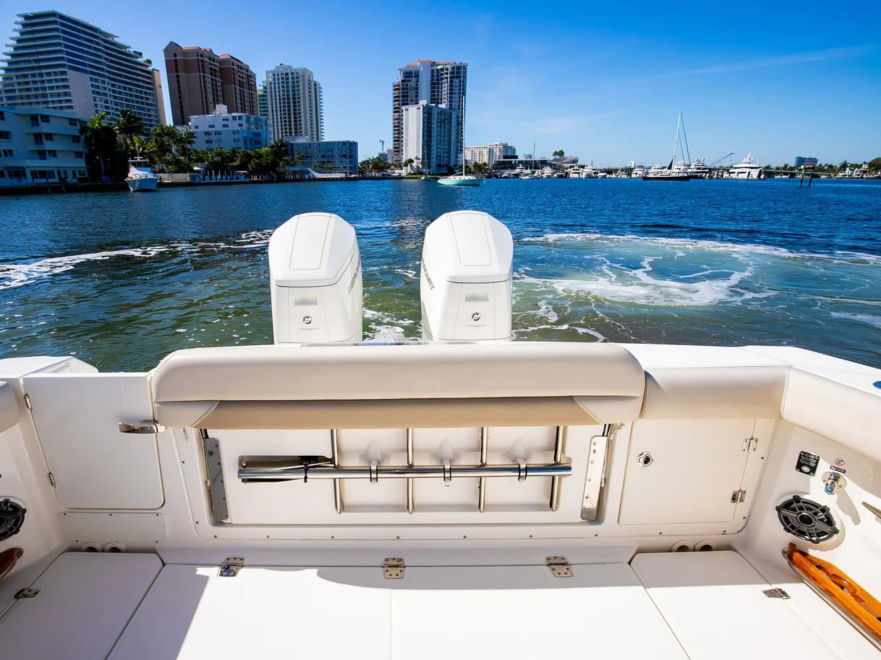 2024 Boston Whaler 380 OUTRAGE 38.0 feet, Ft. Lauderdale, FL #28
