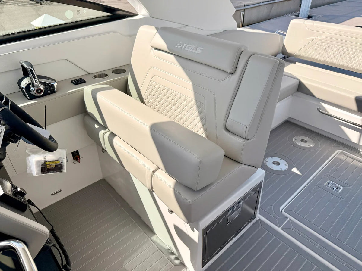 2026 Cruisers Yachts 34 GLS Outboard 34.0 feet, St Petersburg, FL #52