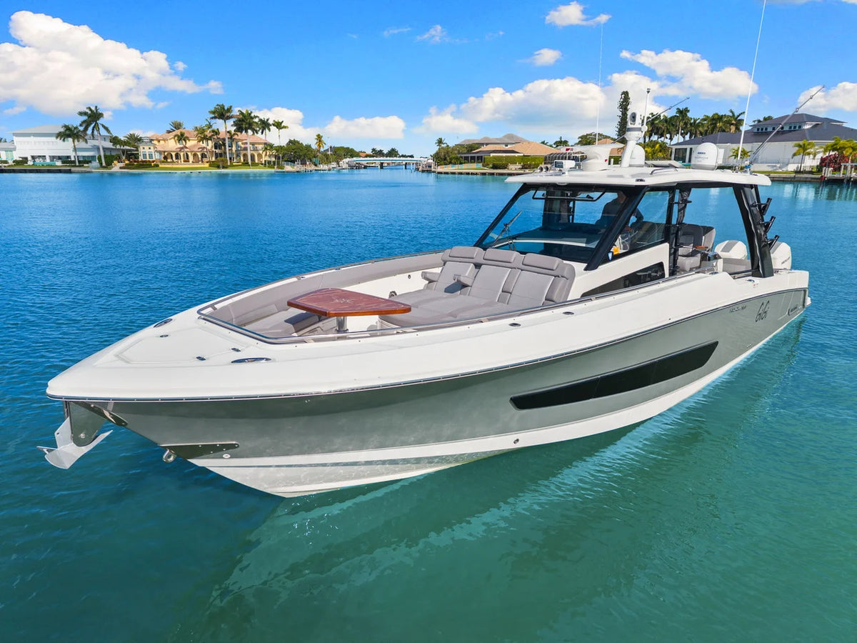 2023 Boston Whaler 420 OUTRAGE 42.0 feet, Naples, Florida #3