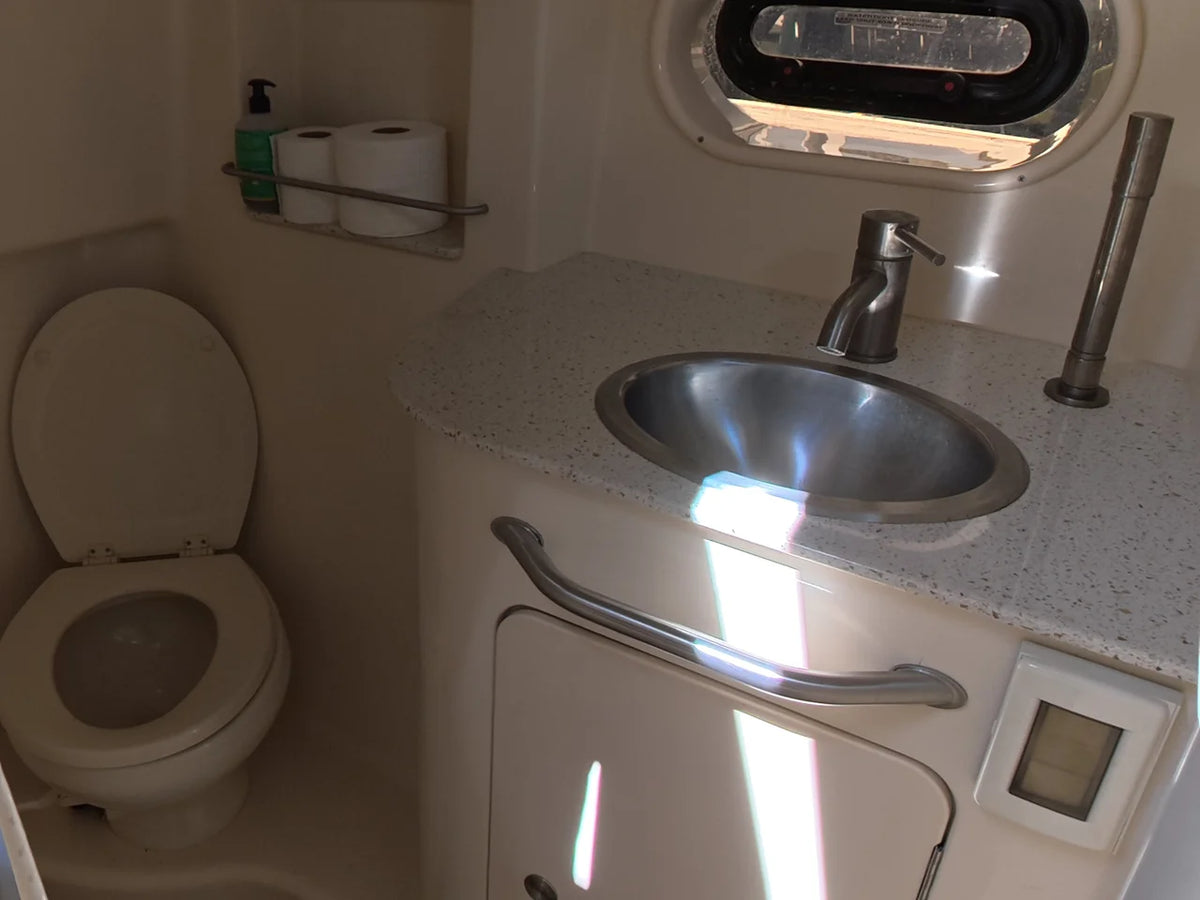 2016 Sea Ray 330 Sundancer 33.0 feet, Huntington, NY #32