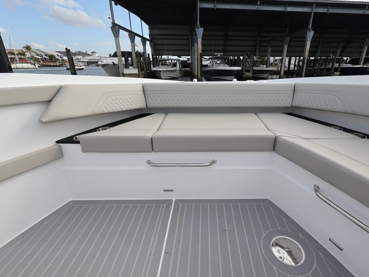 2026 Cruisers Yachts 42 GLS Outboard 42.0 feet, Naples, Florida #46