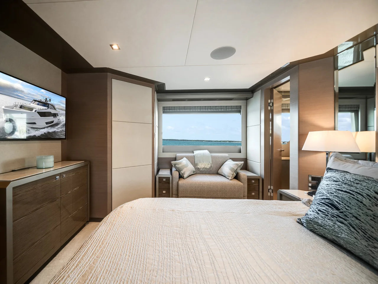 2023 Ocean Alexander 27R 88.0 feet, Ocean Reef, FL #42