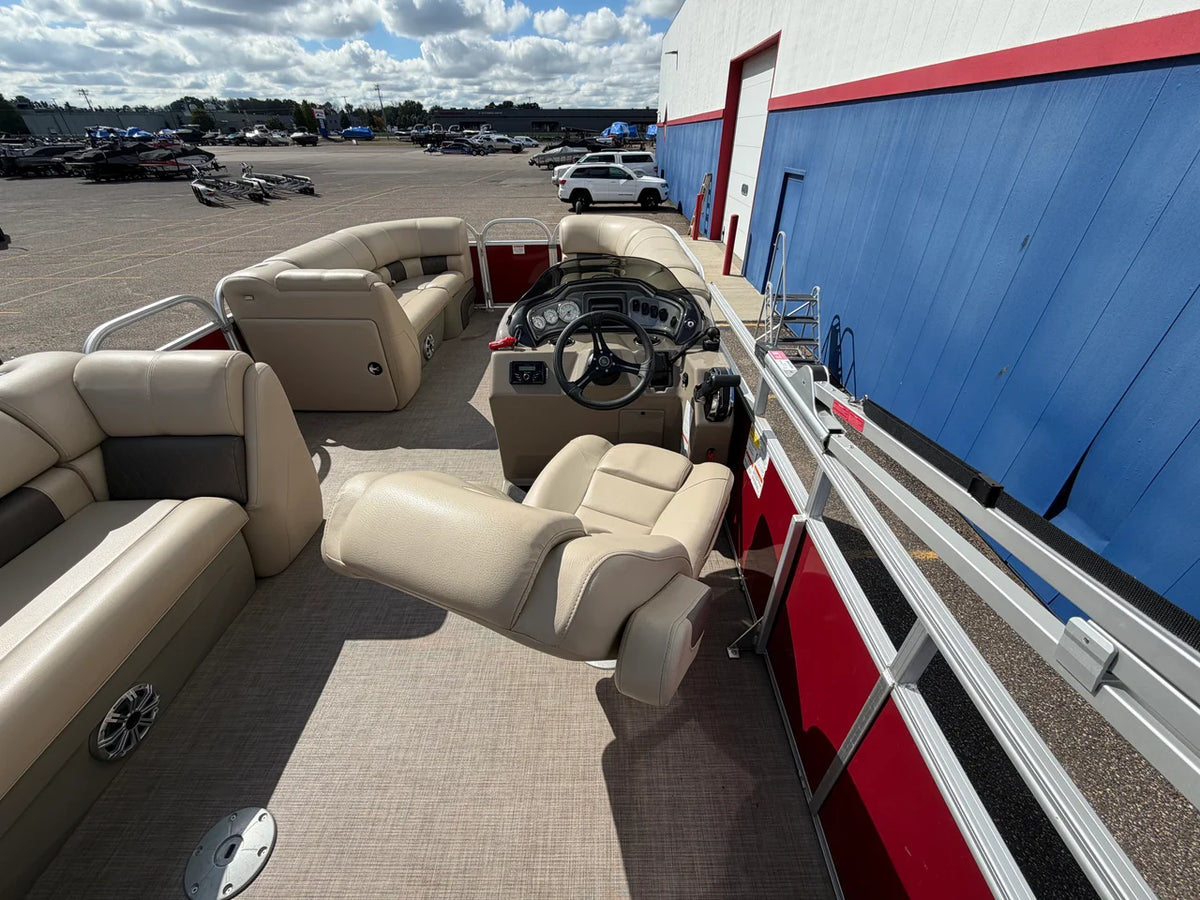 2023 Tracker 210 SUNTRACKER 21.0 feet, Excelsior, Minnesota #8