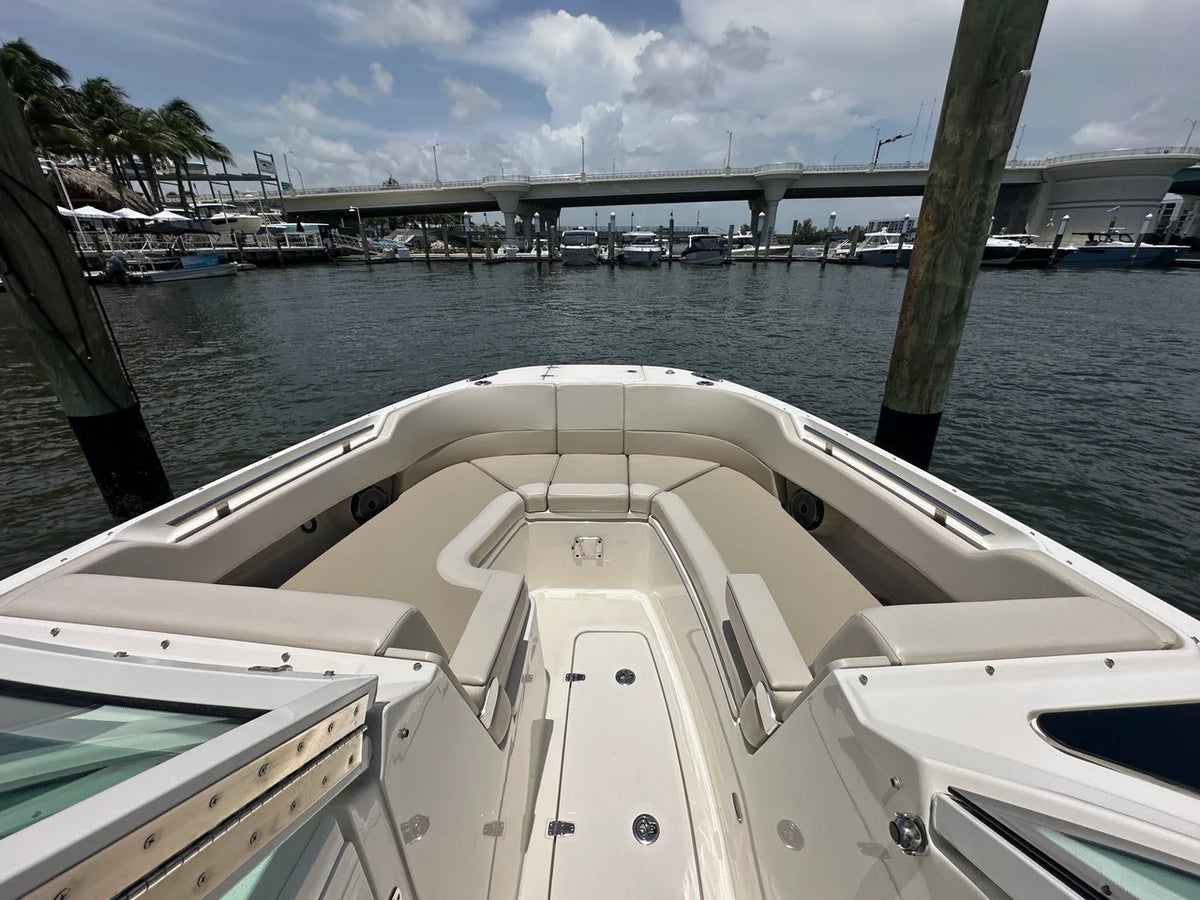 2024 Boston Whaler 320 VANTAGE 32.0 feet, Jupiter, Florida #32